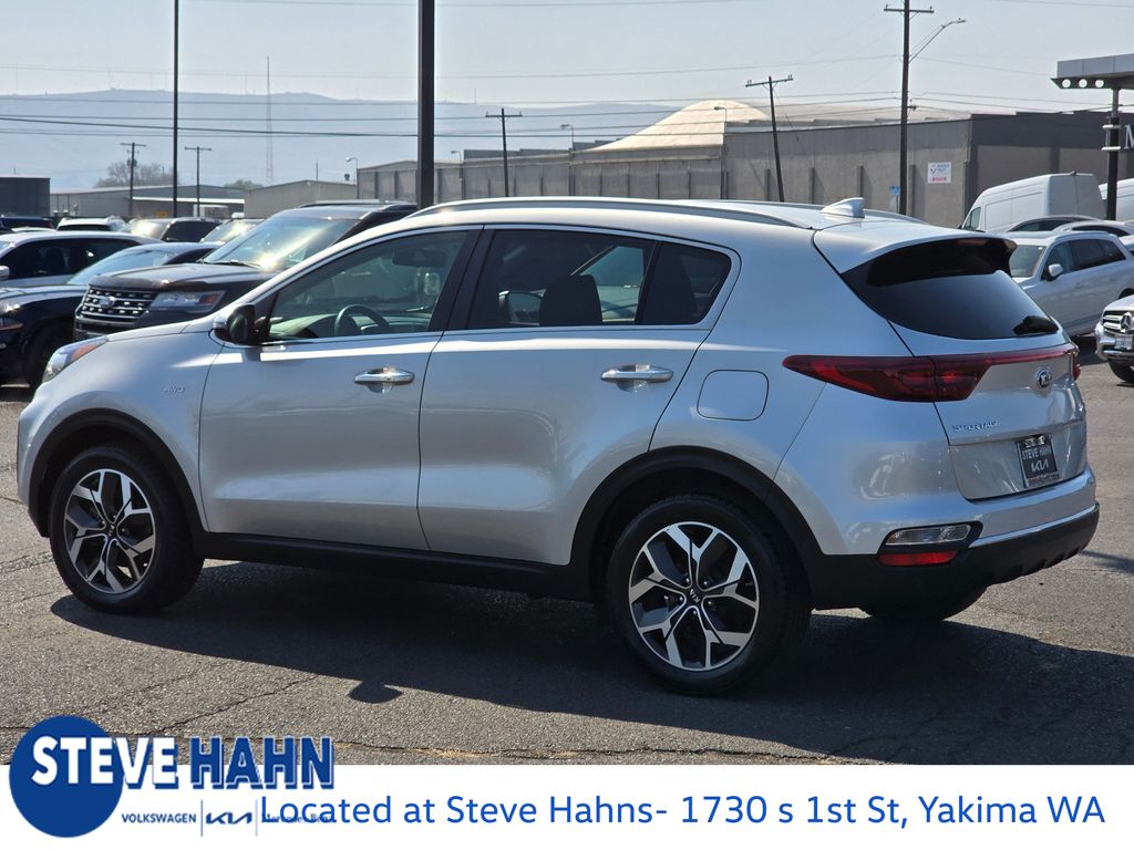 2020 Kia Sportage EX photo 2
