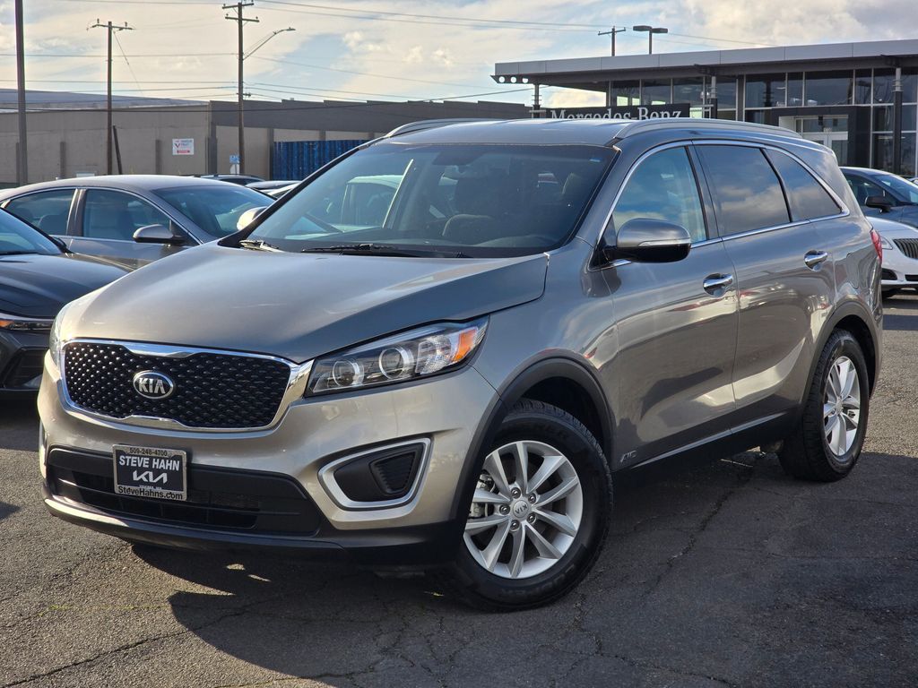 2016 Kia Sorento LX's photo