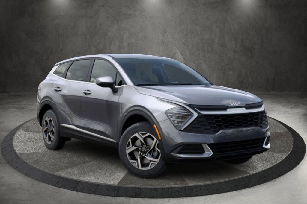 2024 Kia Sportage LX's photo