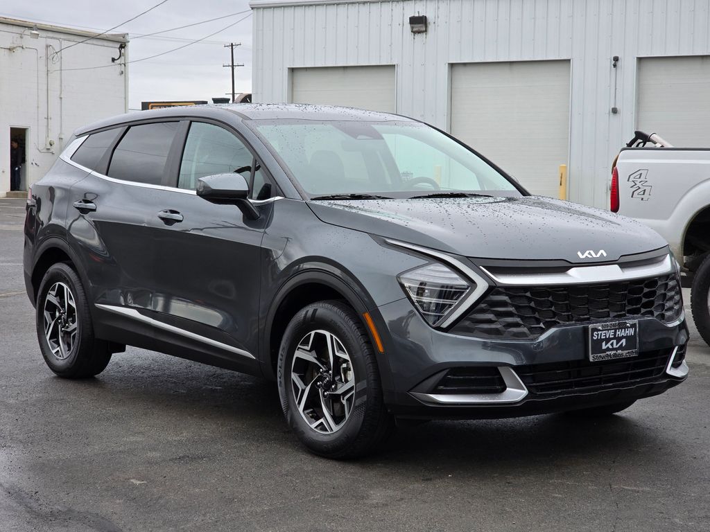 2024 Kia Sportage LX's photo