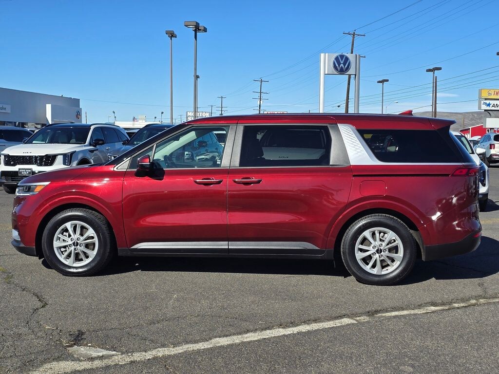 Used 2024 Kia Carnival LX MPV