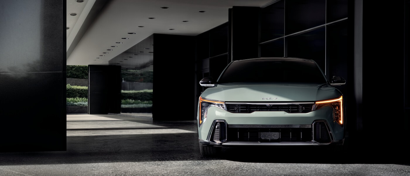 2025 Kia K4 Exterior Parked By Building