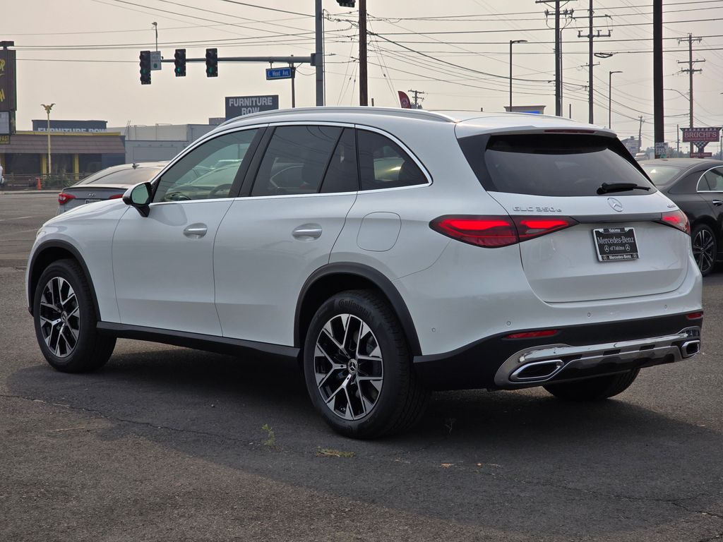 2026 Mercedes Benz GLC 350e 4MATIC photo 2
