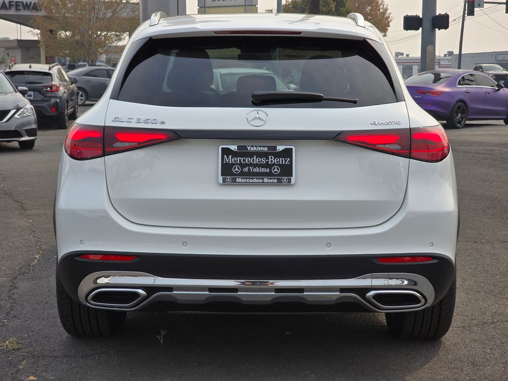 2026 Mercedes Benz GLC 350e 4MATIC photo 3