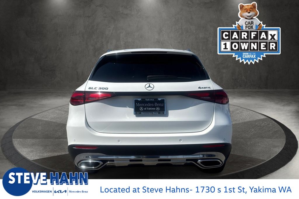 2024 Mercedes Benz GLC 300 photo 4
