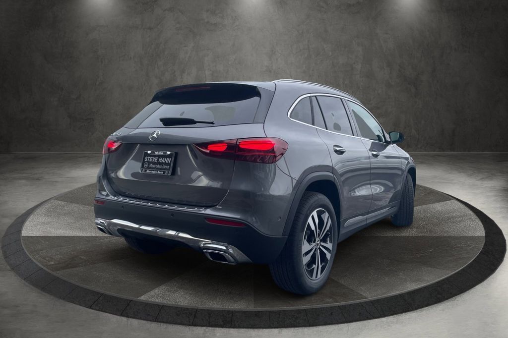 2025 Mercedes Benz GLA 250 photo 3