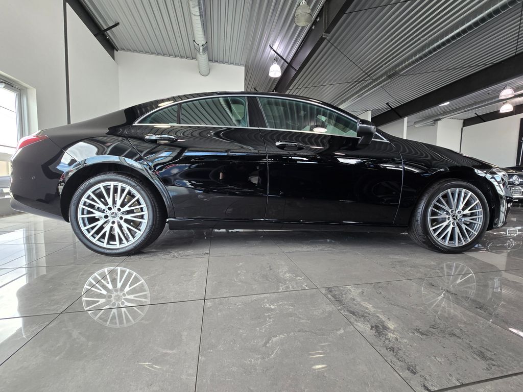 2025 Mercedes Benz CLA 250 4MATIC photo 2