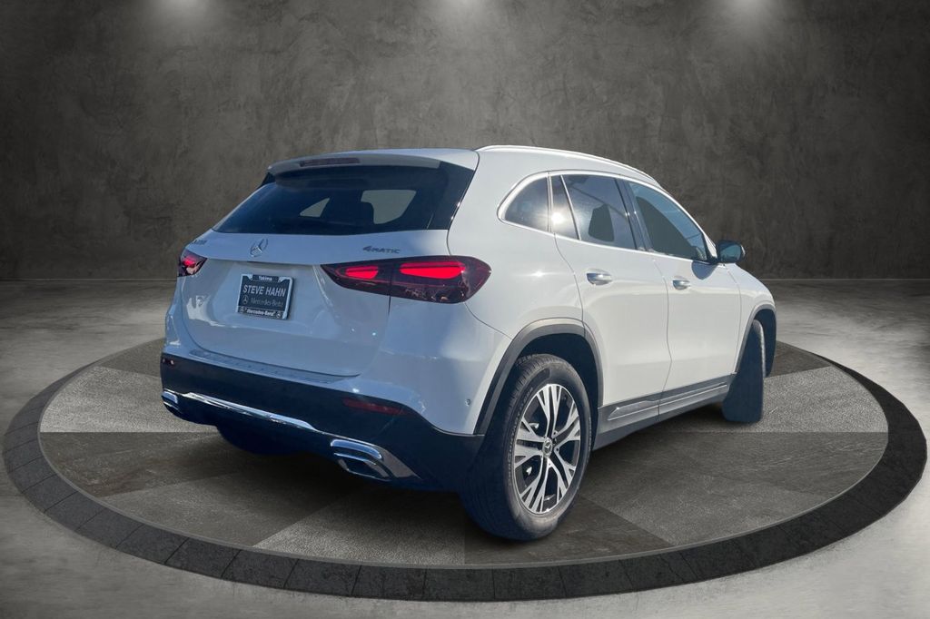 2025 Mercedes Benz GLA 250 4MATIC photo 3