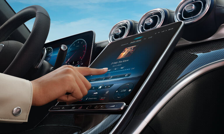 2025 Mercedes C-Class Interior Infotainment