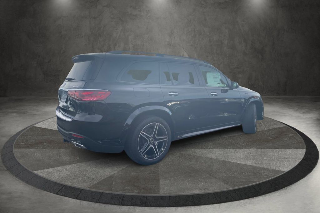 2024 Mercedes Benz GLS 450 4MATIC photo 2