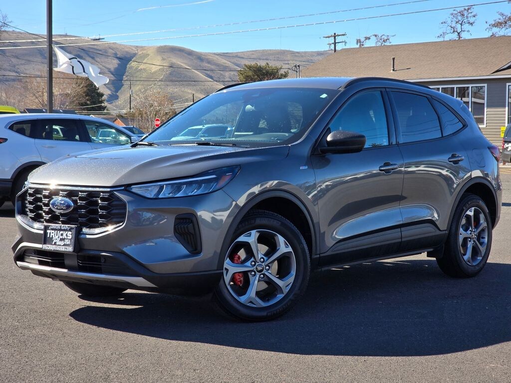 Used 2025 Ford Escape ST-Line Sport Utility