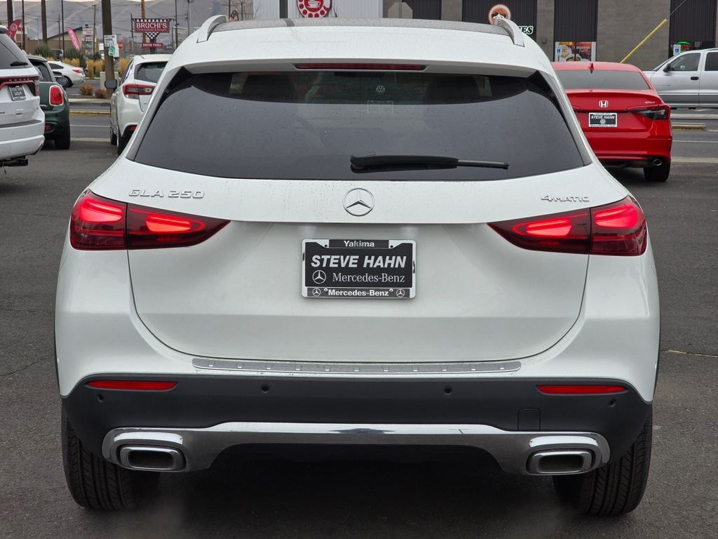 New 2025 Mercedes-Benz GLA 250 4MATIC SUV