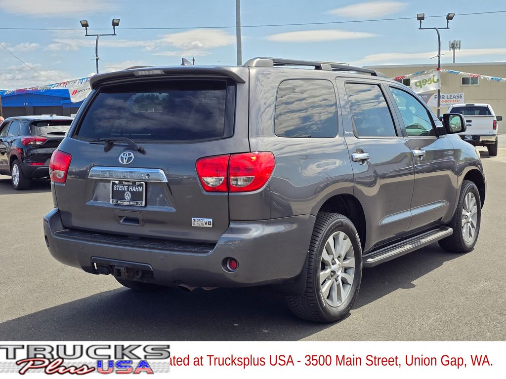 2016 Toyota Sequoia Limited photo 3