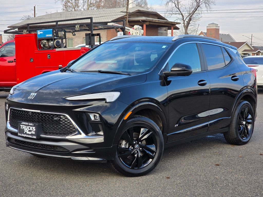 Used 2025 Buick Encore GX Sport Touring SUV