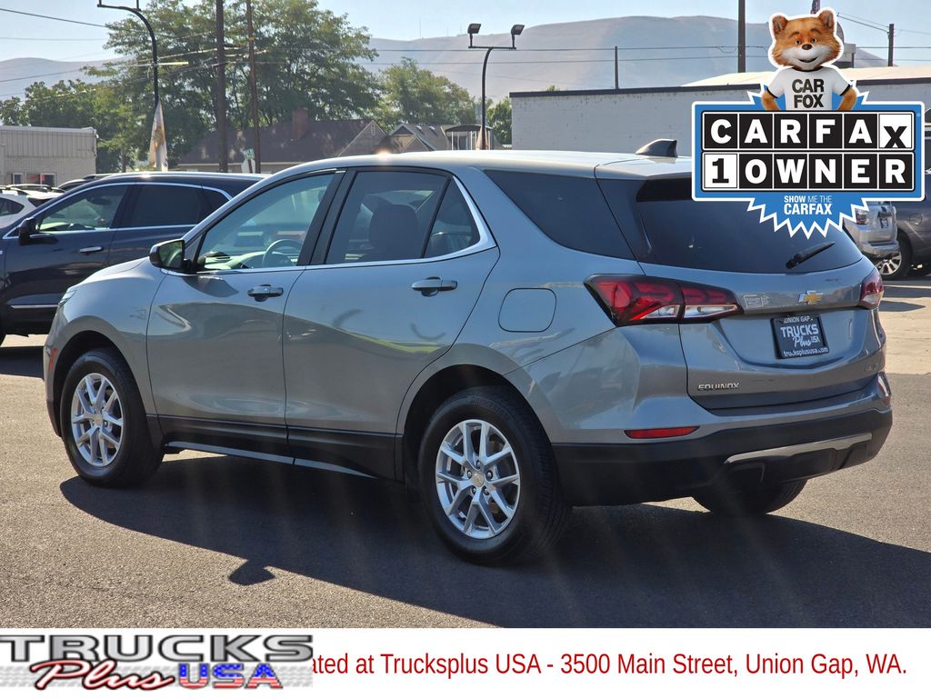 2023 Chevrolet Equinox photo 2