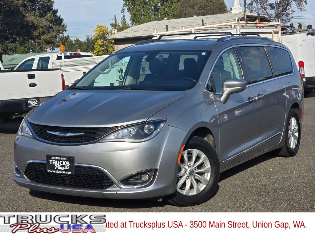 Used 2019 Chrysler Pacifica Touring L Van Passenger Van
