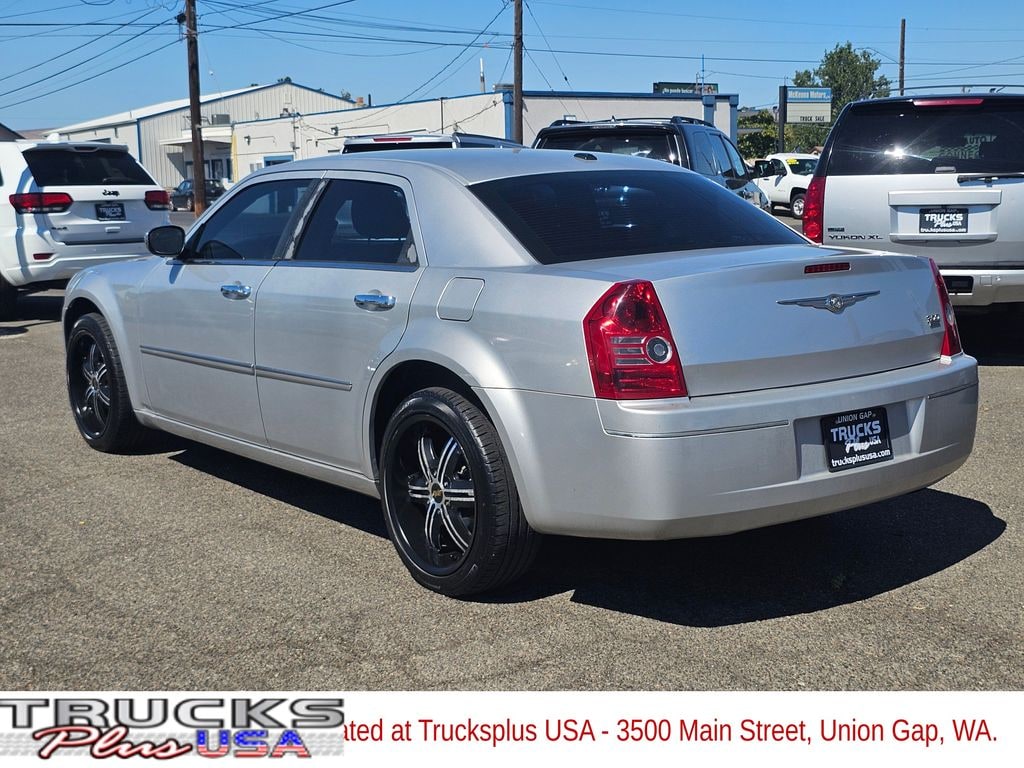 Used 2010 Chrysler 300 Touring/Signature Series/Executive Series Sedan