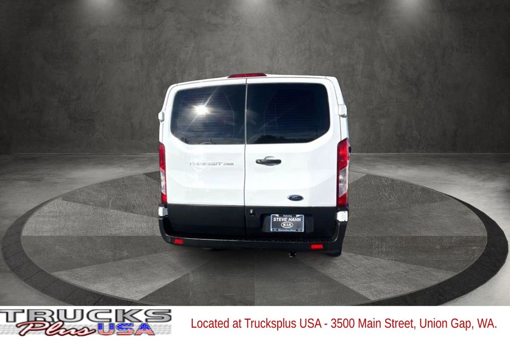 2021 Ford Transit Cargo Van photo 4