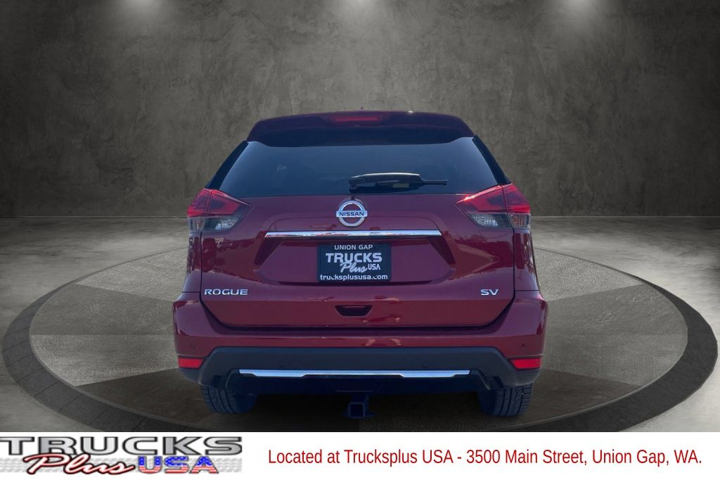 2019 Nissan Rogue SV photo 4