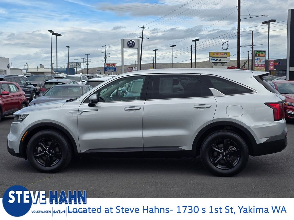Used 2022 Kia Sorento LX SUV