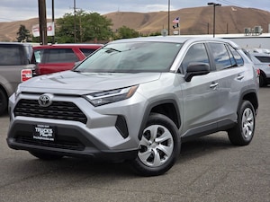 2023 Toyota RAV4 LE SUV