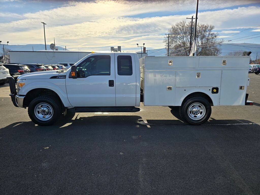 Used 2016 Ford F-350 Chassis Truck Super Cab