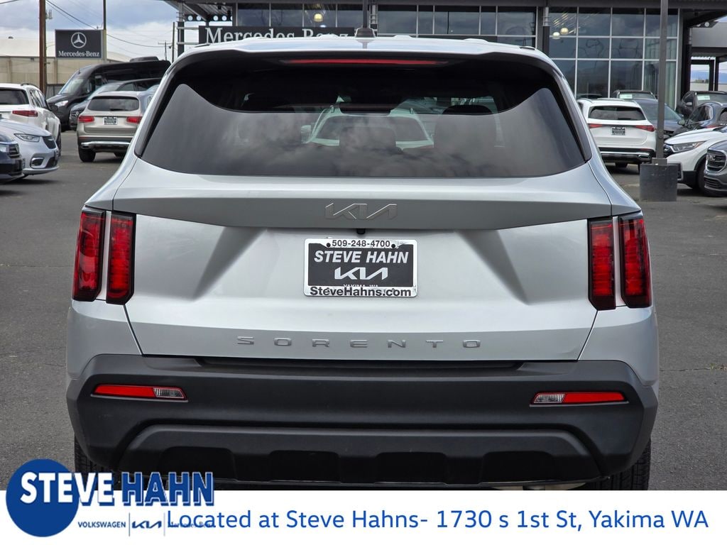Used 2022 Kia Sorento LX SUV