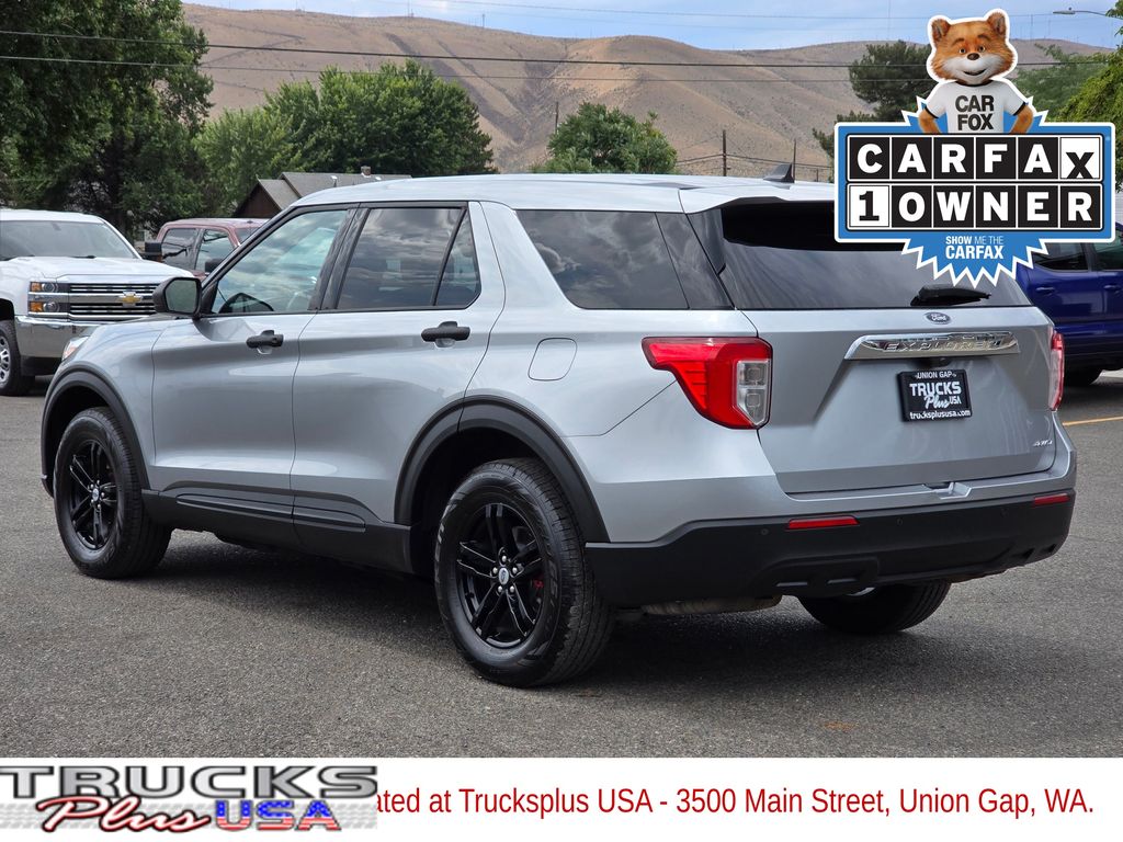 2023 Ford Explorer Base photo 2
