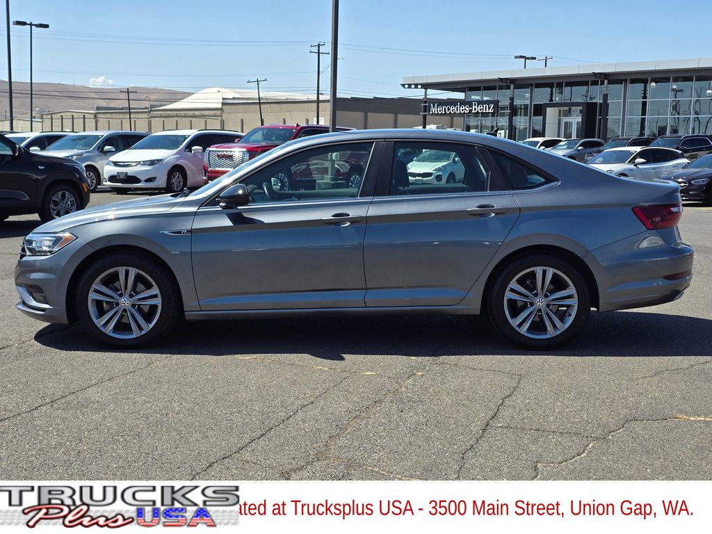 2020 Volkswagen Jetta 1.4T R-Line photo 2