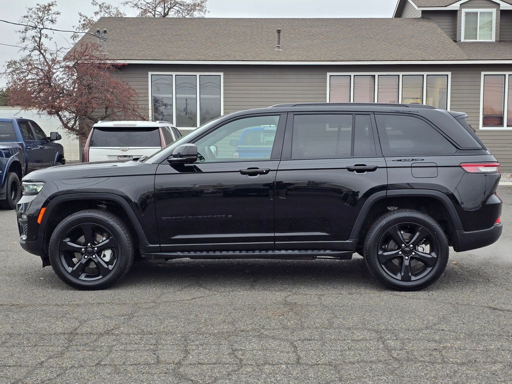 Used 2024 Jeep Grand Cherokee Limited SUV