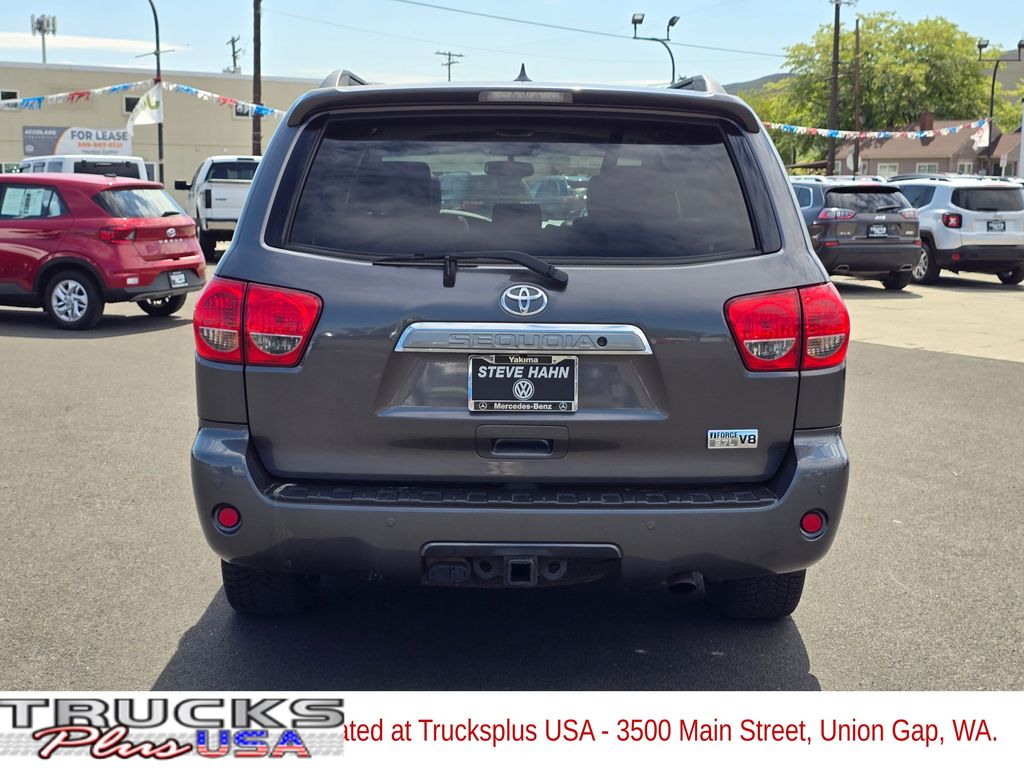2016 Toyota Sequoia Limited photo 4