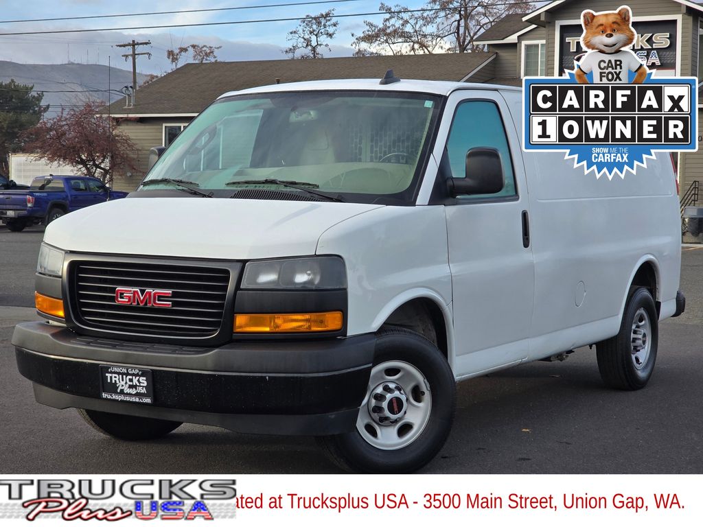 2023 GMC Savana LT's photo