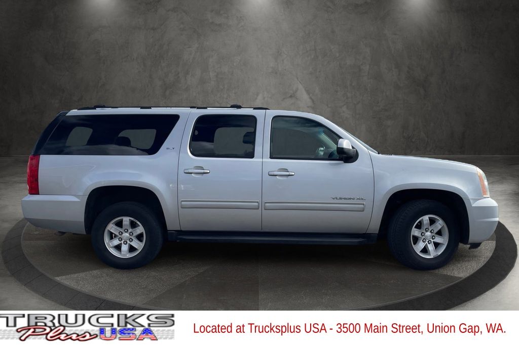 2012 Gmc Yukon XL 1500 SLT photo 2