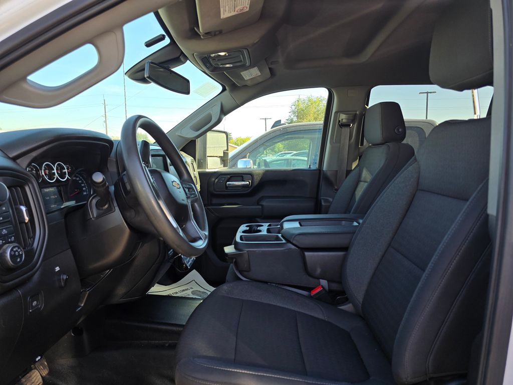 2023 Chevrolet Silverado 2500HD Work Truck photo 4