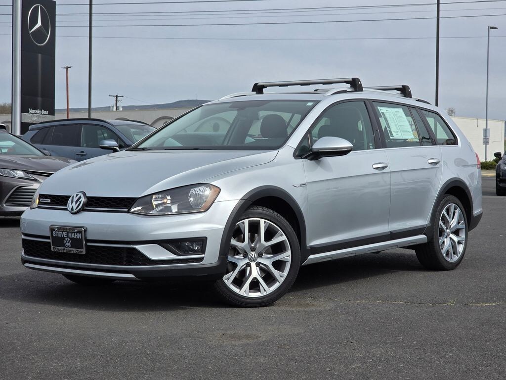 Used 2017 Volkswagen Golf Alltrack TSI SE 4MOTION Wagon