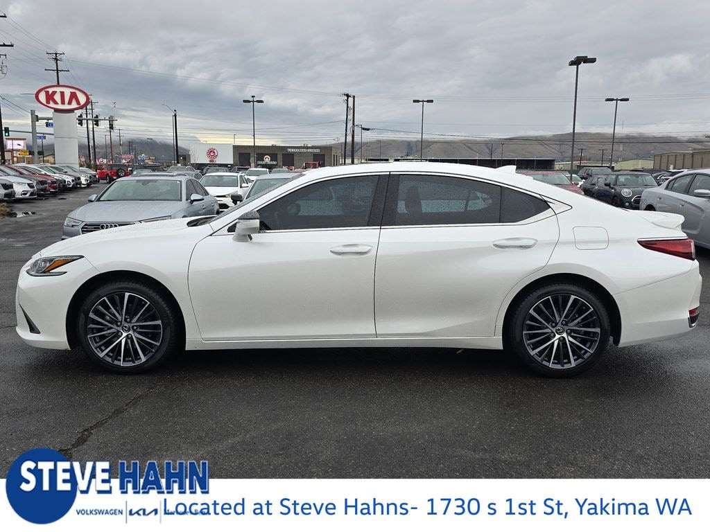 Used 2025 Lexus ES 300h Base Sedan