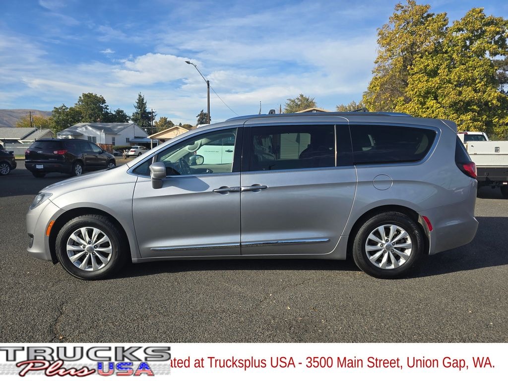 Used 2019 Chrysler Pacifica Touring L Van Passenger Van