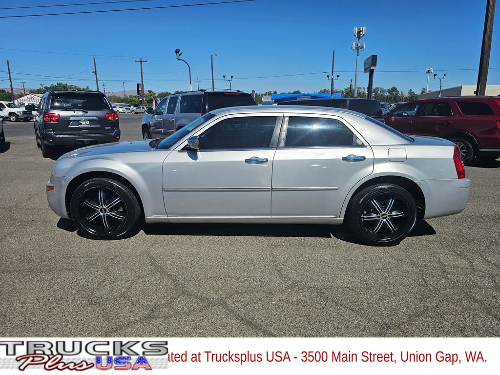 Used 2010 Chrysler 300 Touring/Signature Series/Executive Series Sedan