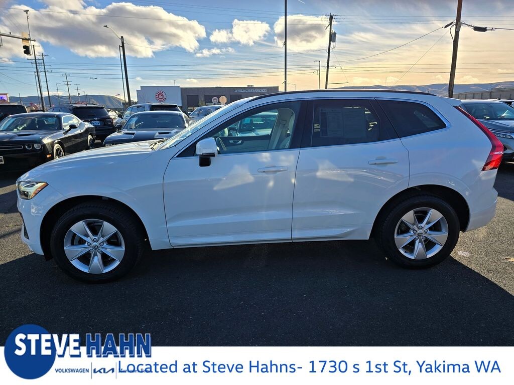 Used 2022 Volvo XC60 B5 AWD Momentum SUV