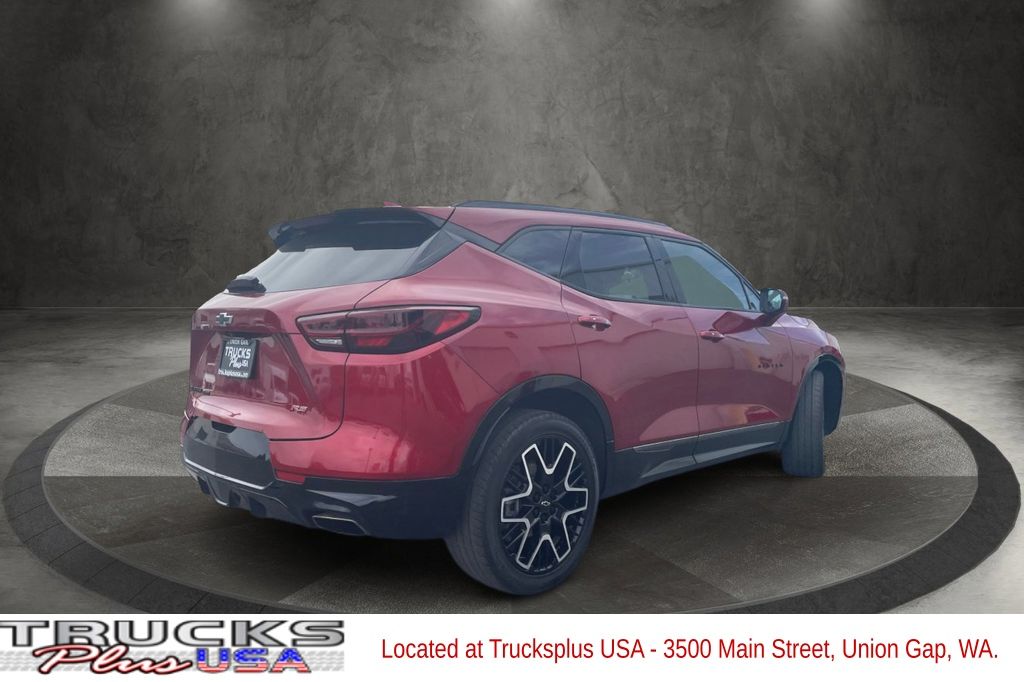 2023 Chevrolet Blazer RS photo 3