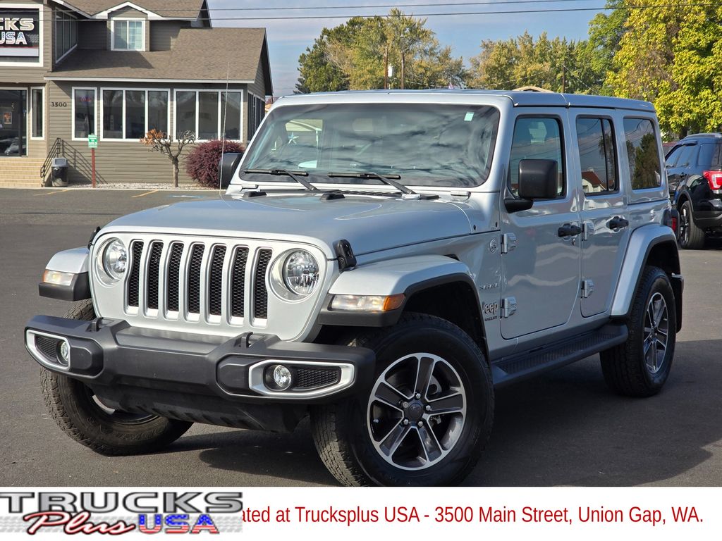 2023 Jeep Wrangler 4-Door Sahara's photo