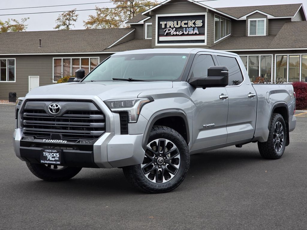 2023 Toyota Tundra Limited's photo