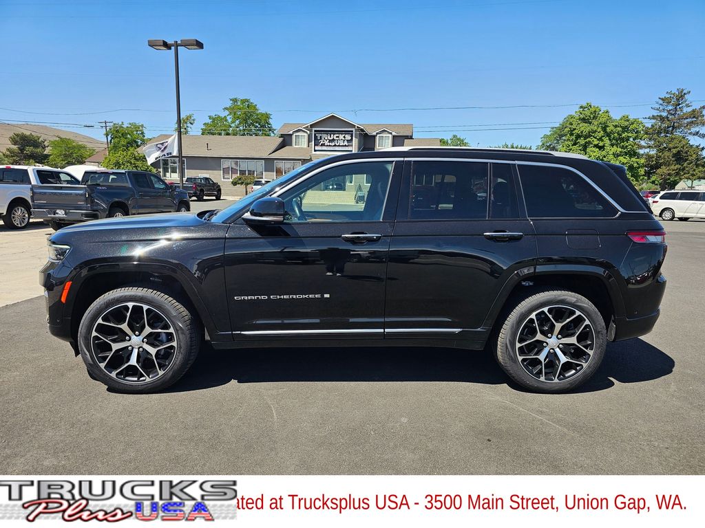 2022 Jeep Grand Cherokee Summit photo 3