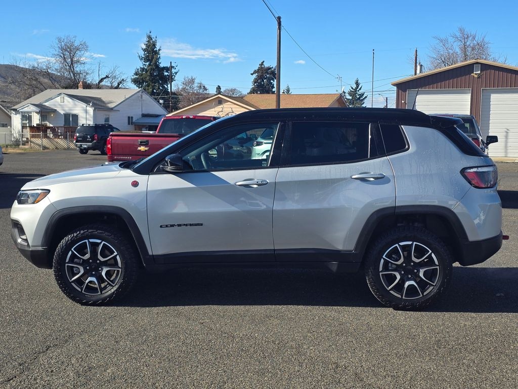 Used 2024 Jeep Compass Trailhawk SUV