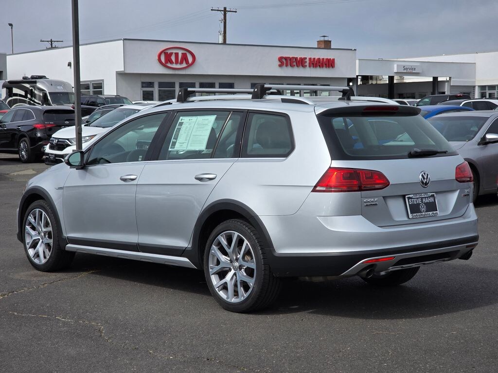 Used 2017 Volkswagen Golf Alltrack TSI SE 4MOTION Wagon
