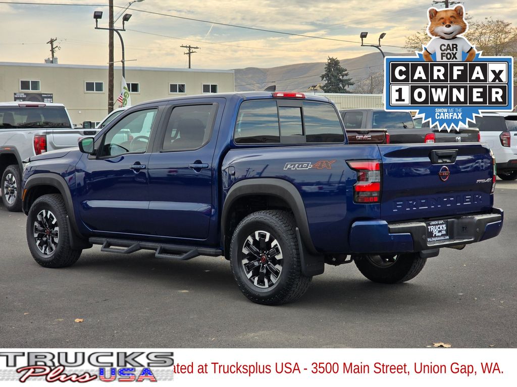 2022 Nissan Frontier PRO-4X photo 2