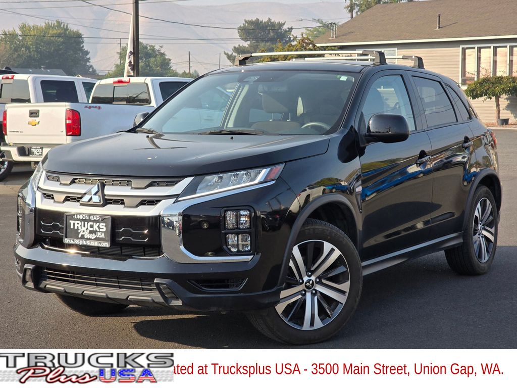 2023 Mitsubishi Outlander Sport ES's photo