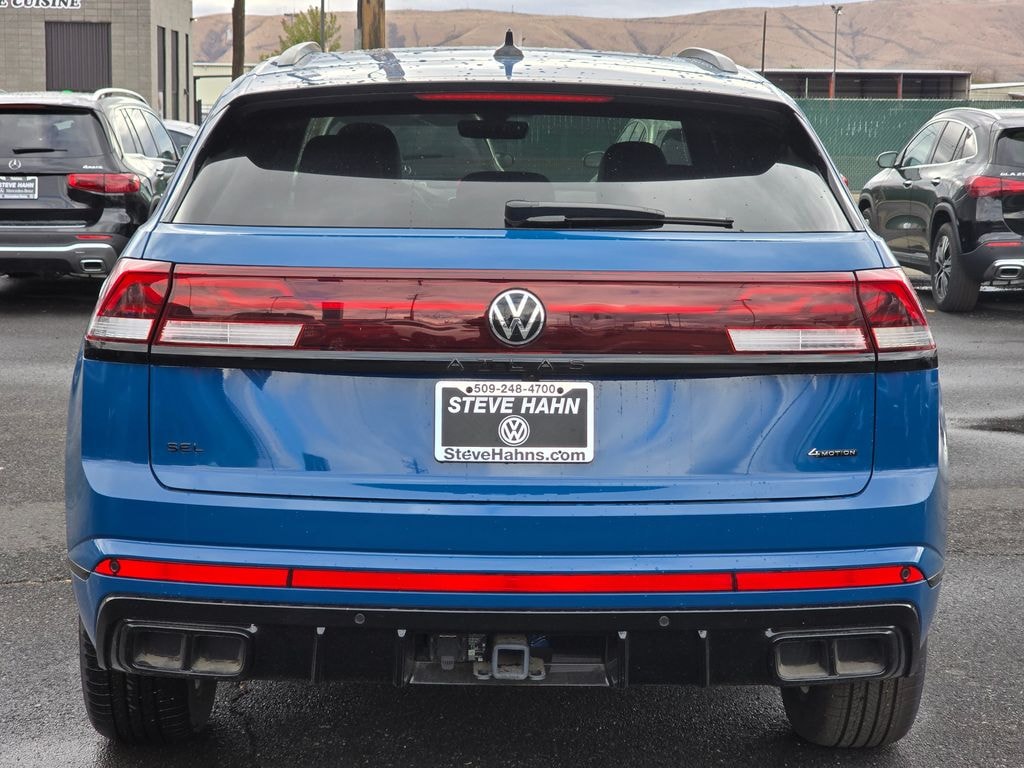 New 2025 Volkswagen Atlas Cross Sport 2.0T SEL R-Line Black SUV