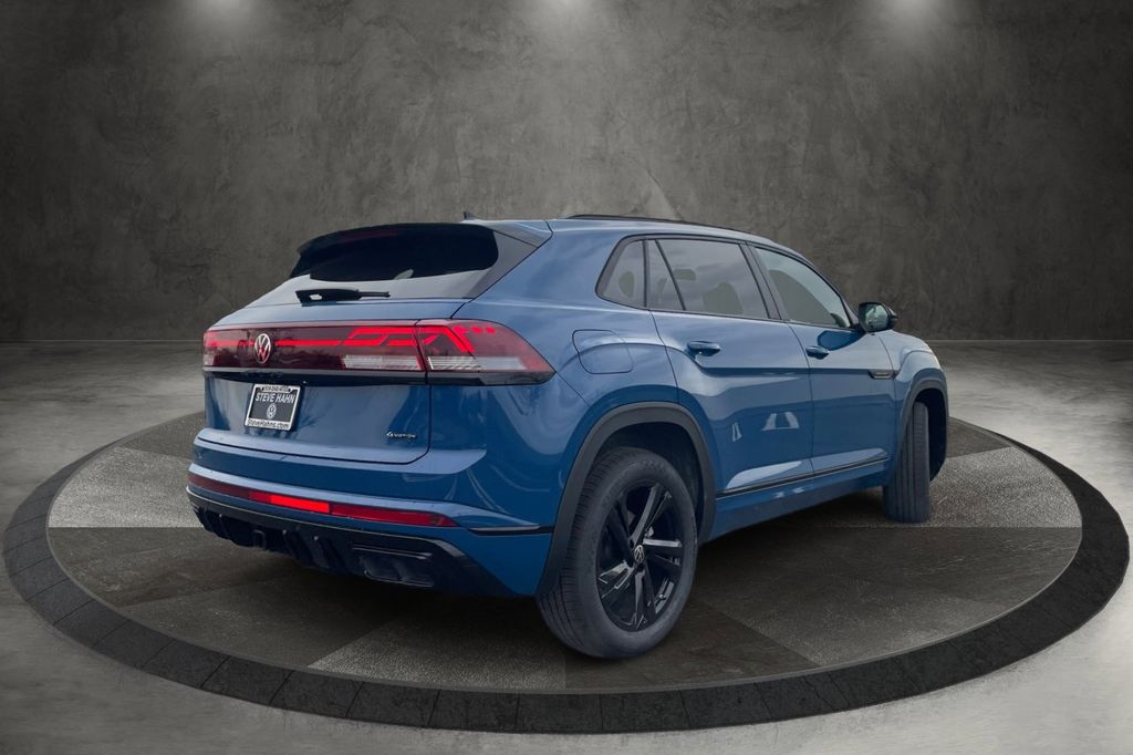 2025 Volkswagen Atlas Cross Sport SEL R-Line photo 3