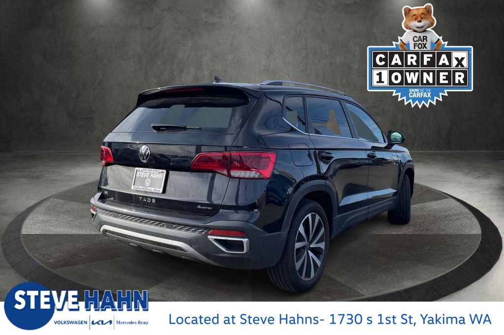 2023 Volkswagen Taos SE photo 3
